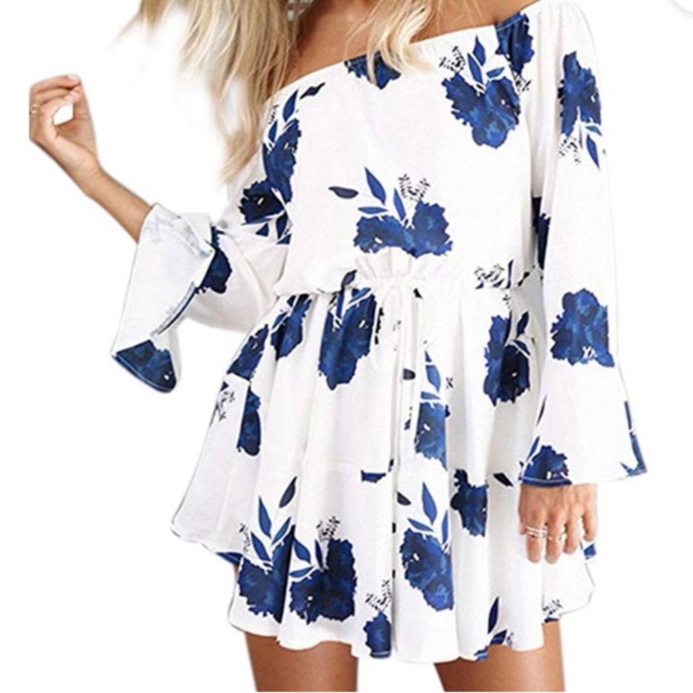Floral off shoulder boho mini dress 🪻🤍